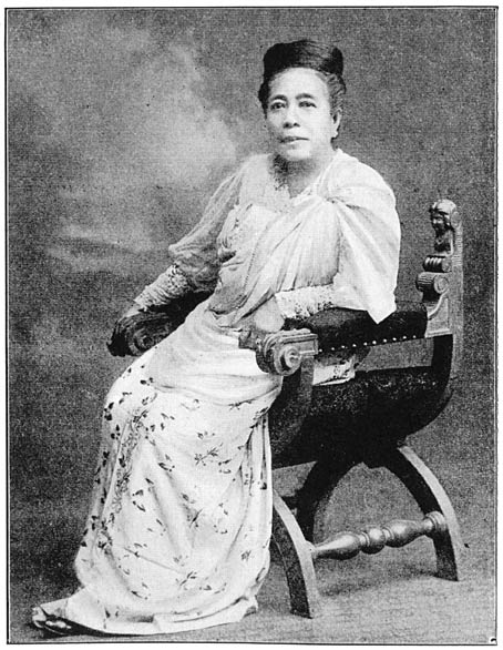 Mah Ill&agrave; Oung.