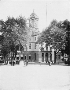 OLD STATE HOUSE,

NOW CITY HALL.