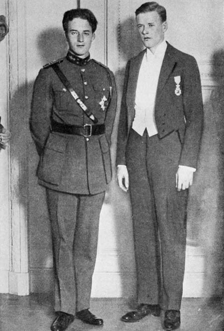 WITH CROWN PRINCE LEOPOLD DURING THE
OFFICIAL RECEPTION